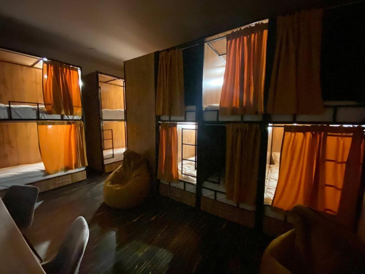 Flats Hostel Астана Екстер'єр фото